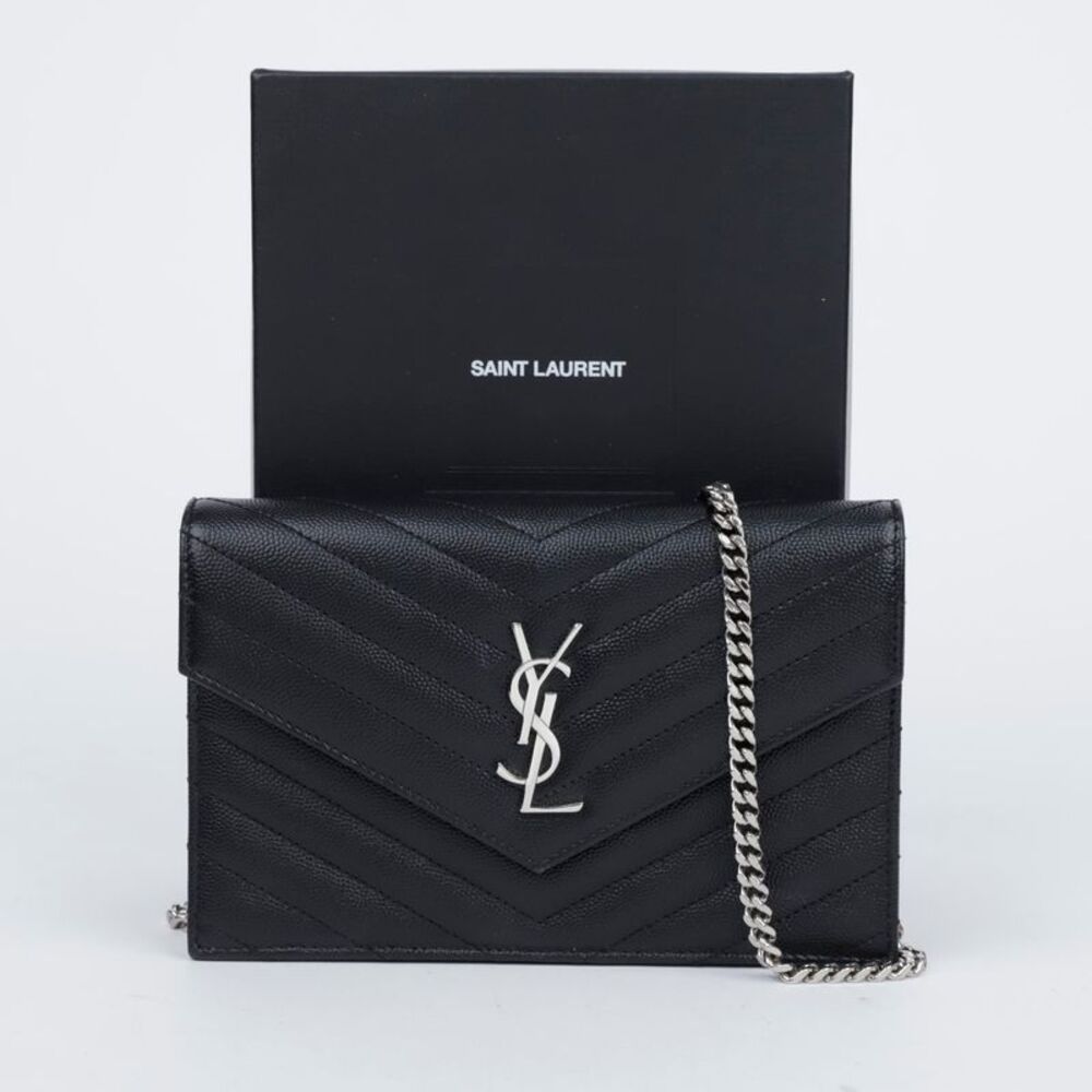 Envelope Grained Leather Chain Strap Wallet Black Silver